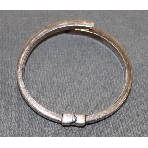 408 - Stamped 925 Silver Bangle
Weight-19.89g
In A Box
All Proceeds Go To Charity