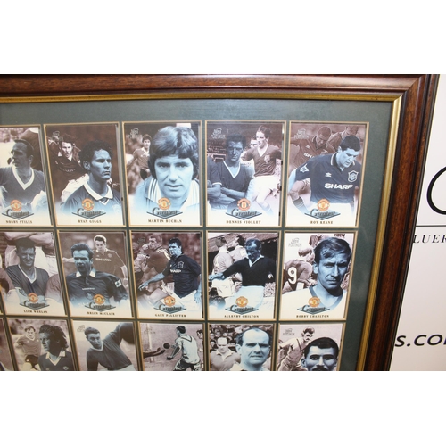 150 - Framed Full Collection Of 50 Futera Platinum 1999 Manchester United Trading Cards
81cm/58cm
Back Gla... 