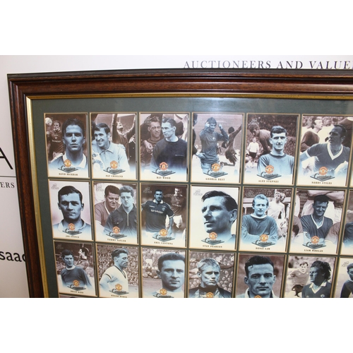 150 - Framed Full Collection Of 50 Futera Platinum 1999 Manchester United Trading Cards
81cm/58cm
Back Gla... 