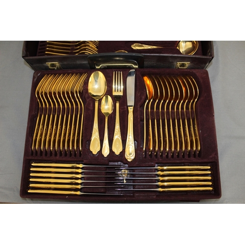 528 - 23/24ct Hartver Gold Plated Soligen Dinner Cutlery Set In Case