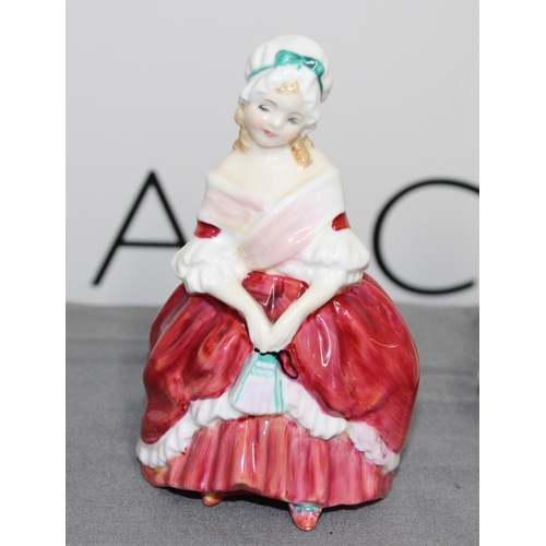 32 - 11 x Royal Doulton Collectable Figurines Unboxed
Tallest-15.5cm
Collection Only