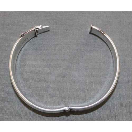 417 - Silver Hallmarked Ladies Bangle Marked GJ LD