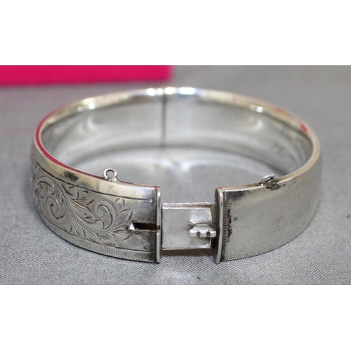 417 - Silver Hallmarked Ladies Bangle Marked GJ LD