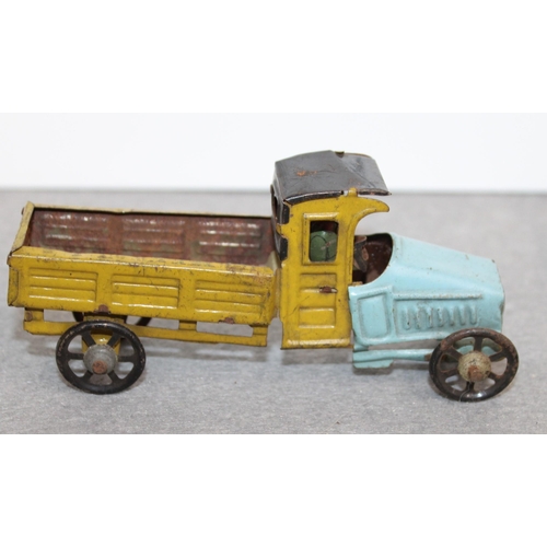 739 - Vintage Tin Car & Building