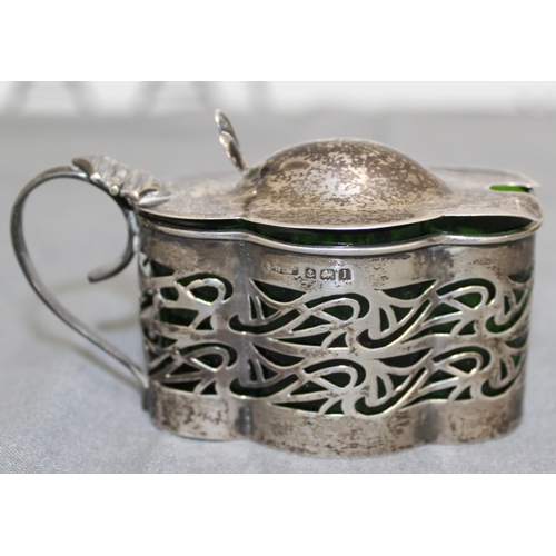 418 - A Silver Hallmarked Mustard Pot With Green Glass Insert