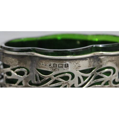 418 - A Silver Hallmarked Mustard Pot With Green Glass Insert