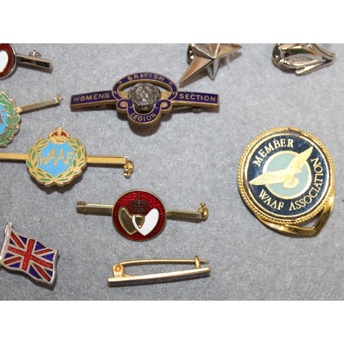 76 - Qty Of Collectable Badges