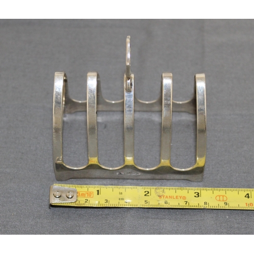 477 - Small Silver Hallmarked Toast Rack
Height 8cm