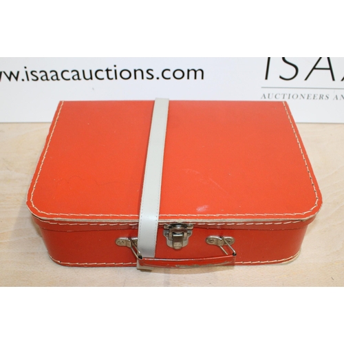 541 - Vintage Small Case