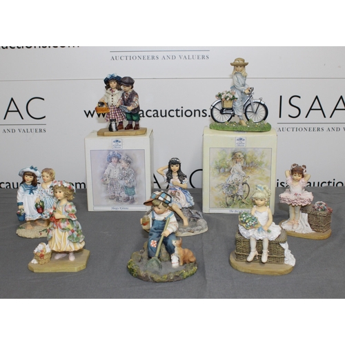 52 - A Quantity Of The Leonardo Collection Figurines Two Boxed 
Height Of Tallest 12.5cm
Collection Only