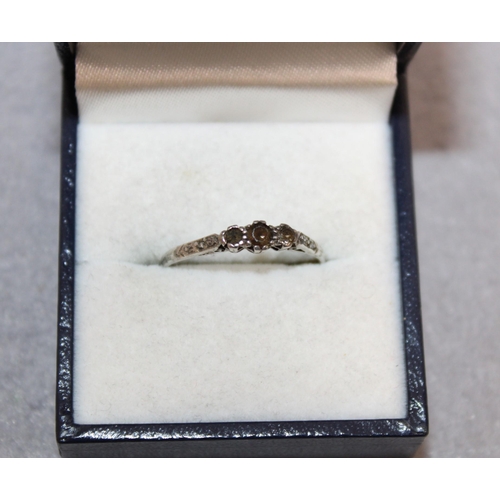 440 - Stamped 9CT & SIL Ring Size-R Total Weight-1.53g In A Box