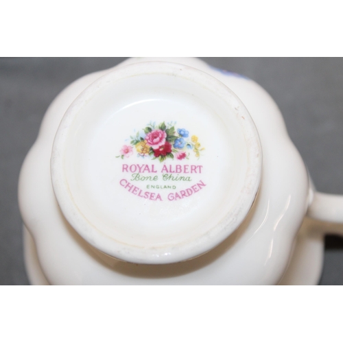 23 - The Royal Albert Chelsea Garden Collection Inc-
6 Tea Cups
6 Saucers 
6 Side plates 
COLLECTION ONLY