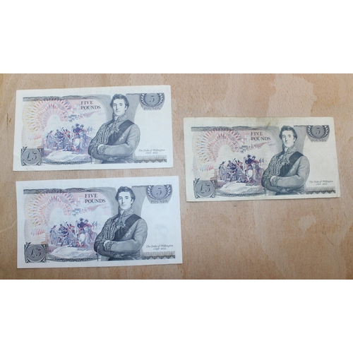 254 - 3 x Old £5 Banknotes Sommerset LZ Last Series, Page & Gill Cashiers