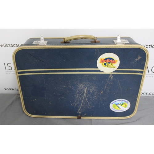 67 - Vintage Suitcase
Collection Only
61 x 40.5cm