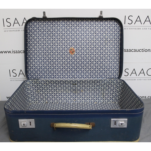 67 - Vintage Suitcase
Collection Only
61 x 40.5cm