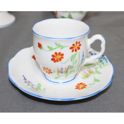 25 - Royal Albert Crown China England Tea Set Inc-
Tea Pot & Lid Height-18.5cm
Milk Jug
Sugar Pot
2 x Cup... 