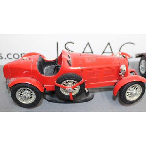 564 - Six Burago Collectable Vehicles 
Longest-24cm