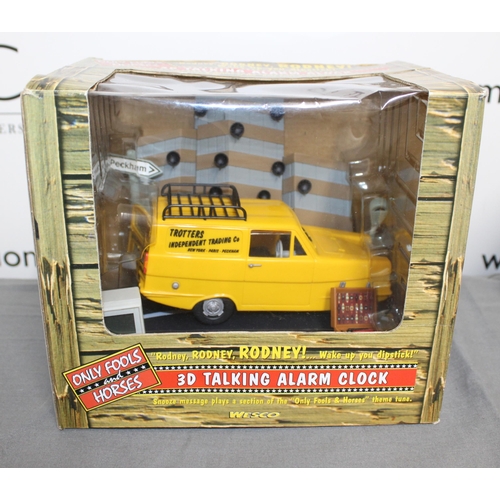 585 - Boxed Only Fools And Horses Collectable AM/FM Radio With Earphones/ Only Fools And Horses Boxed Coll... 