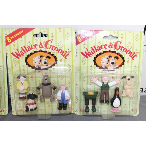 590 - 4 Original Package Collectable Wallace And Gromit Characters