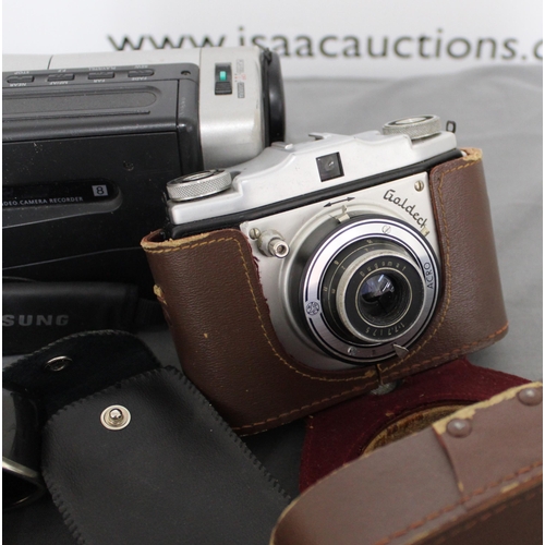 35 - A Selection Of Cameras (UNTESTED)
All Proceeds Go To Charity