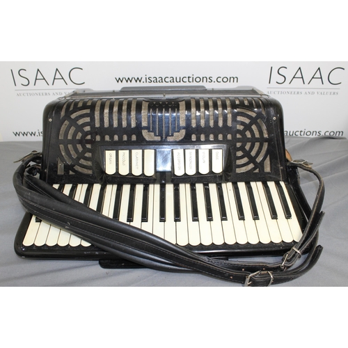 118 - Vintage Cased Accordion Untested
Collection Only
All Proceeds Go To Charity