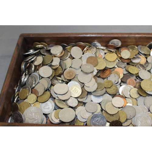 260 - 10kg Worldwide Coinage Box Not Included