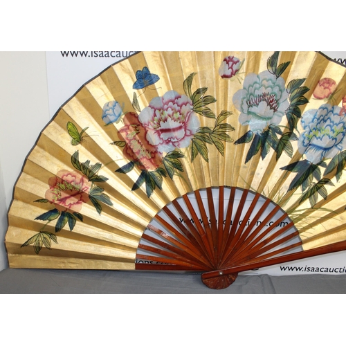 12 - Large Decorative Fan
Length 138cm open
Height 76cm