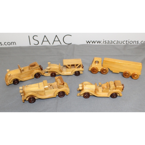 599 - Collection Of Wooden Vehicles
Longest 18cm