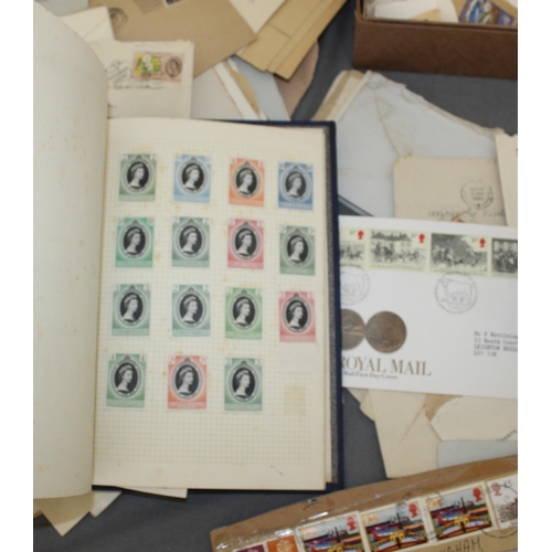 171 - A Large Collection Of Worldwide Stamps