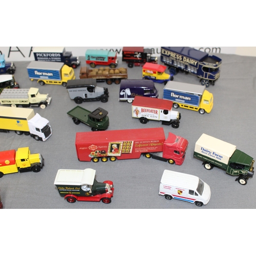 569 - Quantity Of Collectable Vehicles Inc-Lledo, Corgi, Days Gone, Oxford Diecast Etc