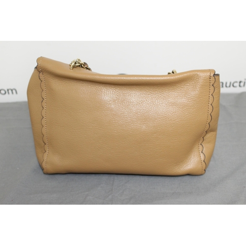 133 - Mulberry Cecily Flower Bag In Biscuit Used Condition
But Clean
All Proceeds Go To Charity