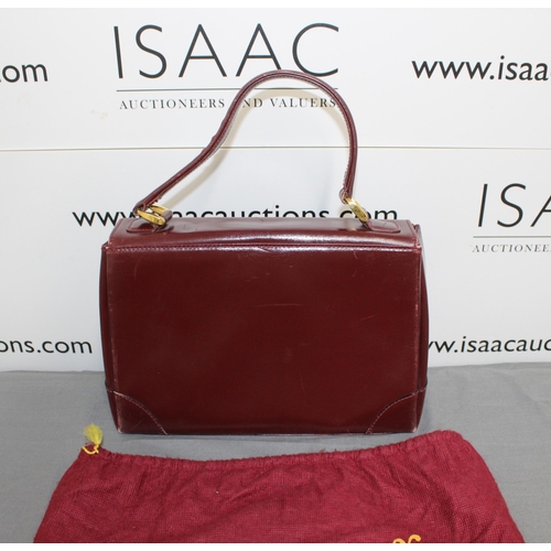 135 - Launer London Vintage Bag
Used Condition
All Proceeds Go To Charity