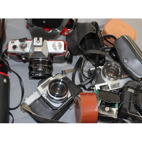 178 - Quantity Of Cameras, Lenses & Accessories All Untested