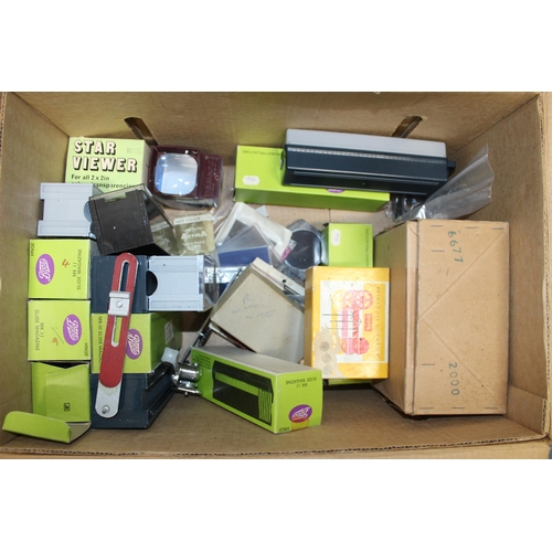 179 - Quantity Of Projectors & Accessories Etc All Untested
Collection Only