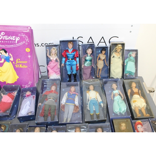 471 - Full Set Of 49 Of De Agostini Porcelain Collectable Disney Princess Characters Boxed
With Magazines