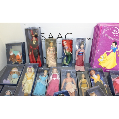 471 - Full Set Of 49 Of De Agostini Porcelain Collectable Disney Princess Characters Boxed
With Magazines