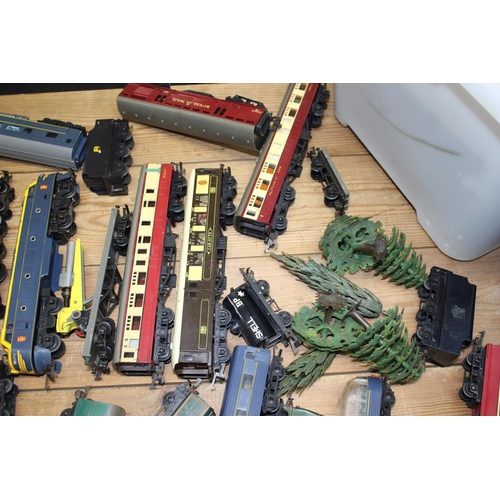 472 - Large OO Gauge Model Train Collection with Accessories . 8 Engines plus Carriages and others. Buildi... 