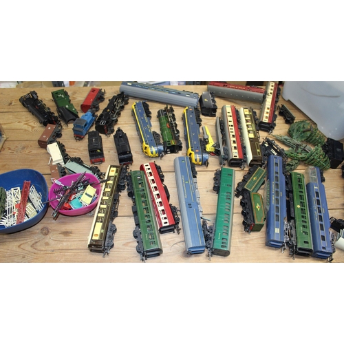 472 - Large OO Gauge Model Train Collection with Accessories . 8 Engines plus Carriages and others. Buildi... 