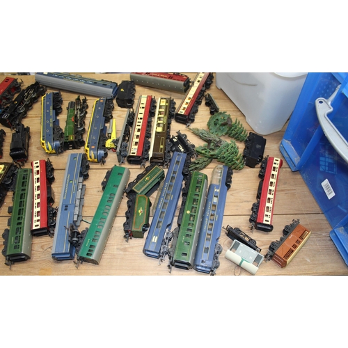 472 - Large OO Gauge Model Train Collection with Accessories . 8 Engines plus Carriages and others. Buildi... 