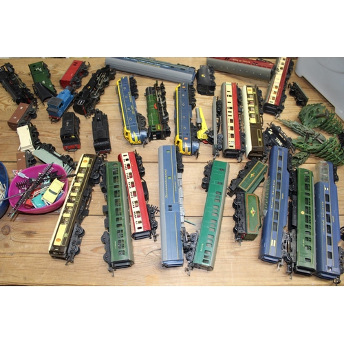 472 - Large OO Gauge Model Train Collection with Accessories . 8 Engines plus Carriages and others. Buildi... 