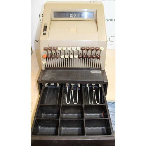 36 - National Cash Register Serial 8-9963120. Working Order - Collection Only - Key broken off in Lock Ho... 