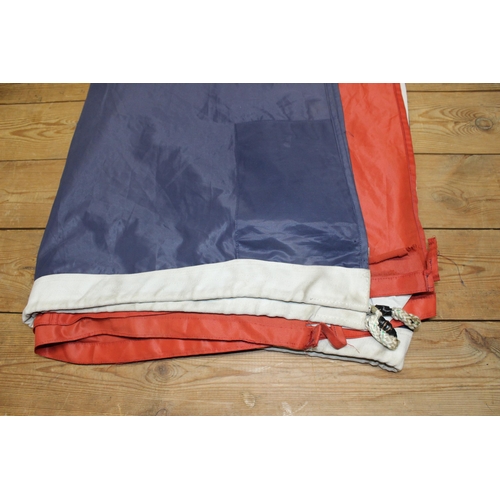 41 - Very Large French National Flag - Measures 290cm x 180cm