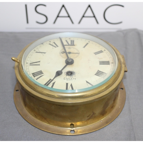 123 - SMITH 8 Day Glass Fronted Brass Cased Ships Clock - 18cm Diameter- Untested
Collection Only