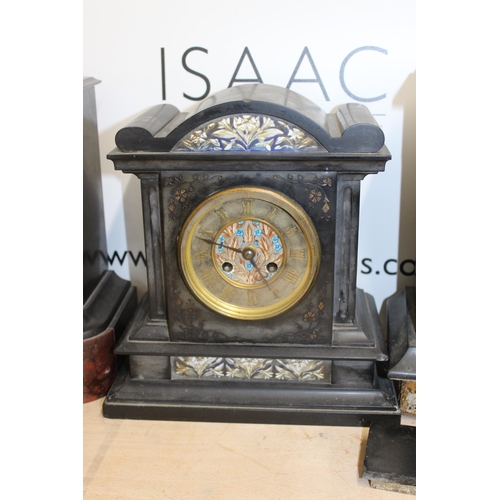 125 - 3 Mantle Clocks All Various Conditions All Untested
Height Of Tallest 35.5cm
COLLECTION ONLY