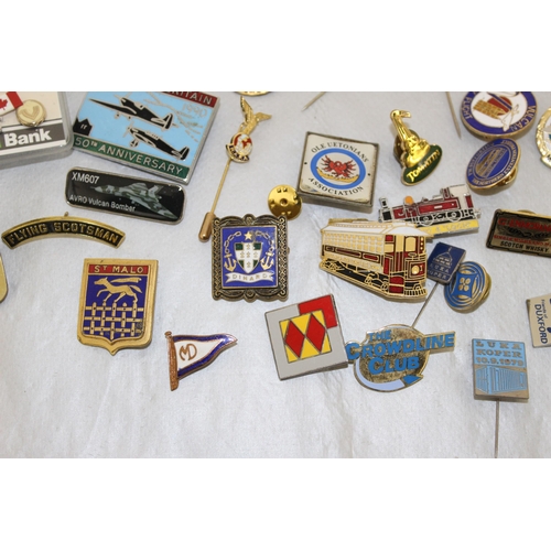 65 - A Quantity Of Collectable Badges