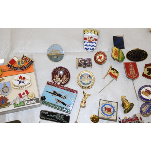 65 - A Quantity Of Collectable Badges