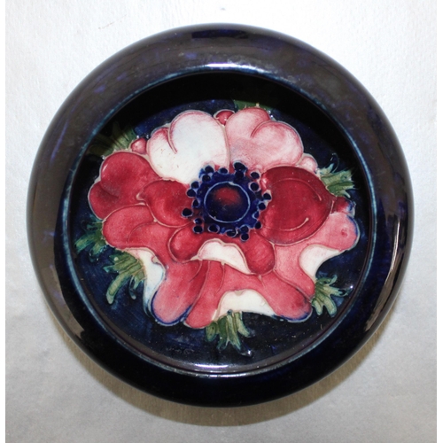 86 - A Vintage Moorcroft Inverted Rim Bowl In The Anemone Pattern
Dimensions 11.5x11.5cm
COLLECTION ONLY