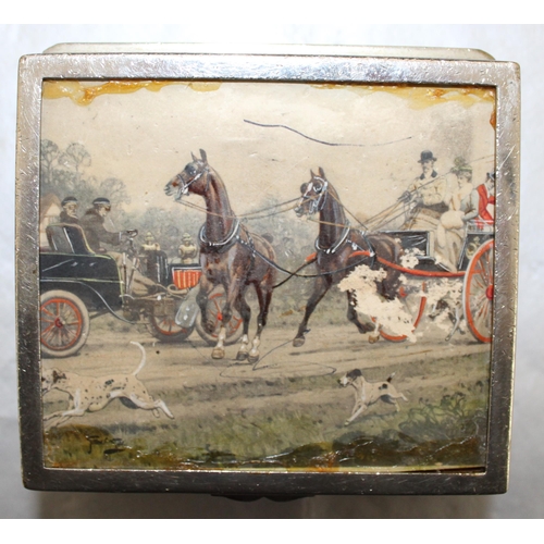 72 - Small Horse Themed Silver/Wooden Box
Dimensions 9 x 8.5cm