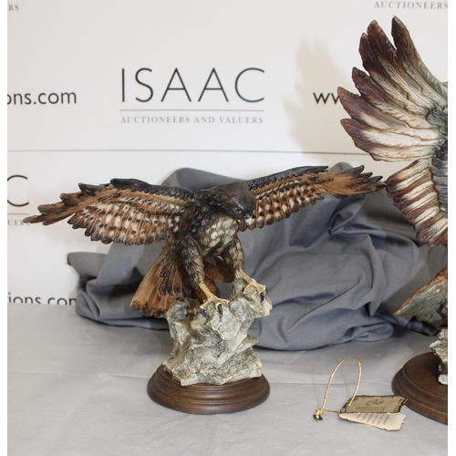 100 - Two Capodimonte Style Hand Decoration Eagles Made In Italy
Tallest-31cm
COLLECTION ONLY