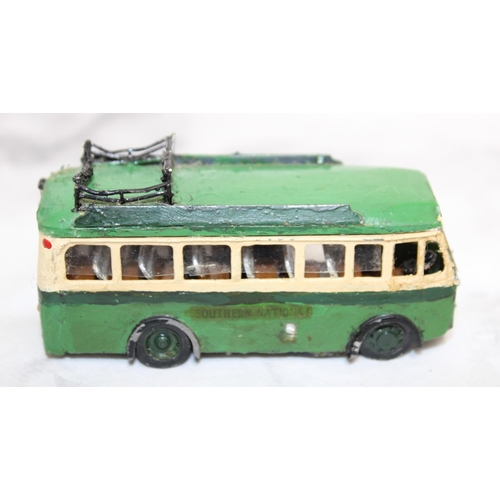 599 - Metal Bus Kit Southern National - Maker Unknown